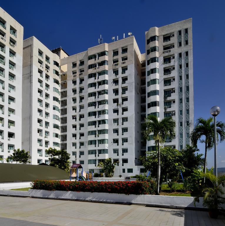 Likas Square Apartment Hotel Kota Kinabalu Exteriör bild