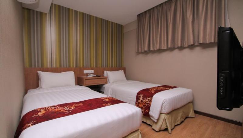 Likas Square Apartment Hotel Kota Kinabalu Exteriör bild