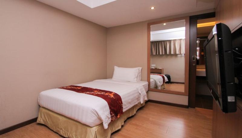 Likas Square Apartment Hotel Kota Kinabalu Exteriör bild