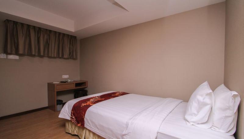Likas Square Apartment Hotel Kota Kinabalu Exteriör bild